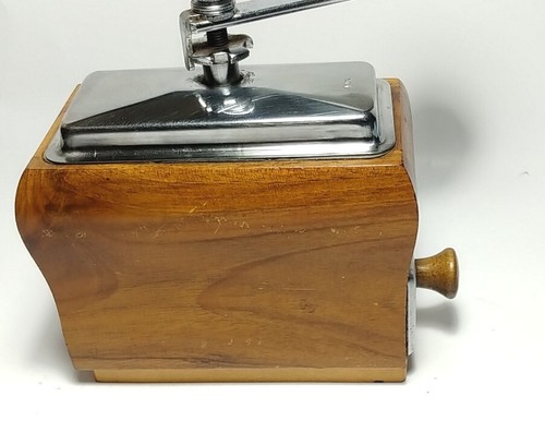 Vintage BG Macina Acciaio Garantito Coffee Grinder  Made in Italy - Imagen 7 de 11