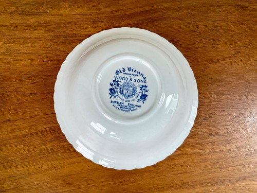 Wood & Sons OLD VIENNA Serving Bowl ~ England Blue Onion Style ~ Blue & White - Picture 8 of 8