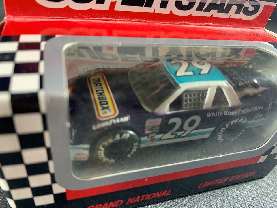 MATCHBOX #29 PHIL PARSONS NASCAR NUEVO EN CAJA 1992 WHITE ROSE WINSTON CUP DIECAST 1:64 Foto 4 de 4