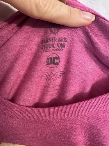 Warner Brothers Studio Gildan Damen Wonder Woman T-Shirt Größe Medium Pink - Bild 3 von 6