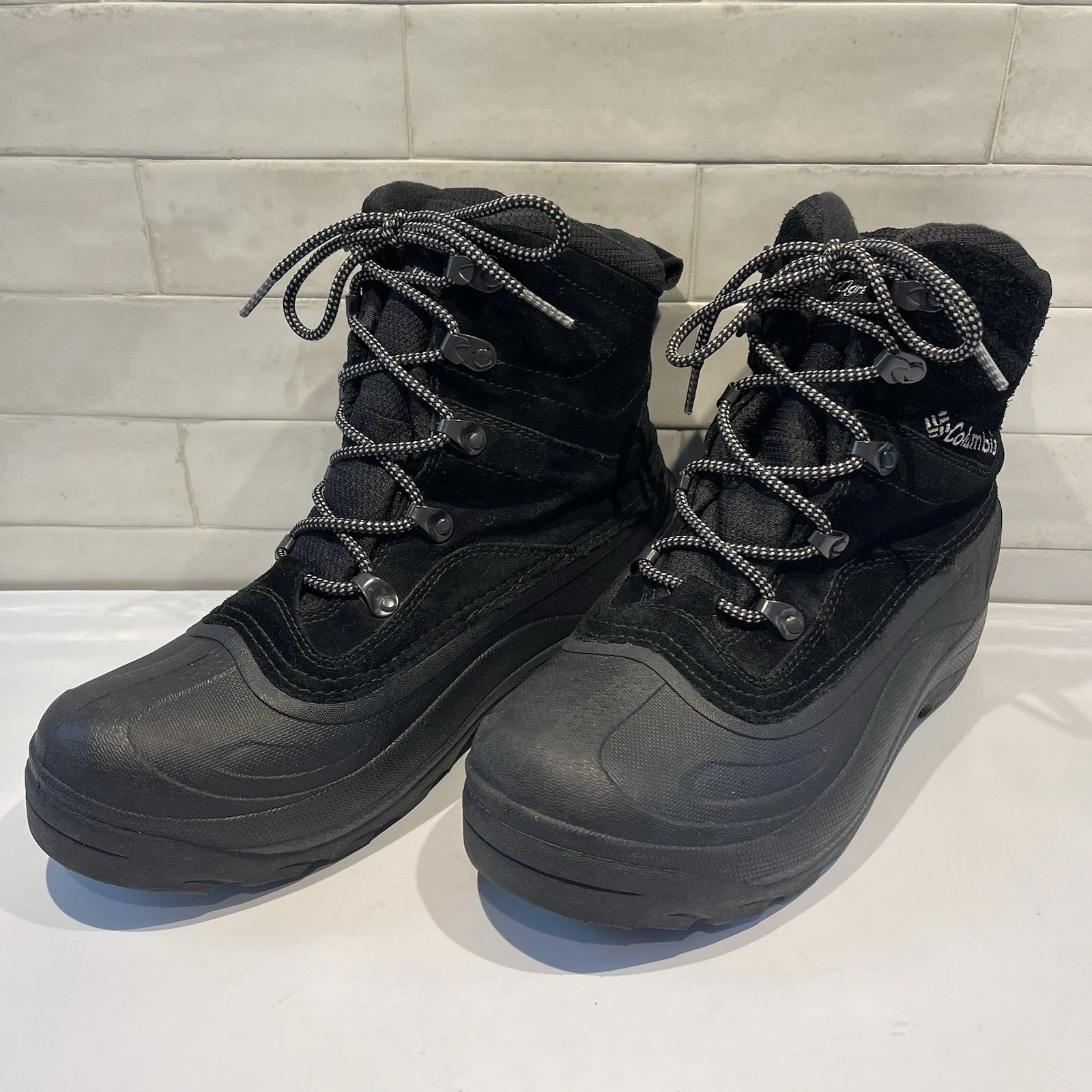 Columbia Men’s 200 Grams Thermolite Water Resistant Boots Black Size 9