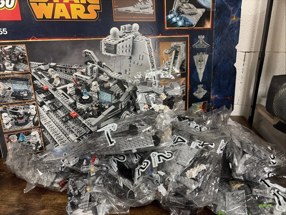 LEGO Star Wars 75055 Imperial Star Destroyer, photo 4 sur 5