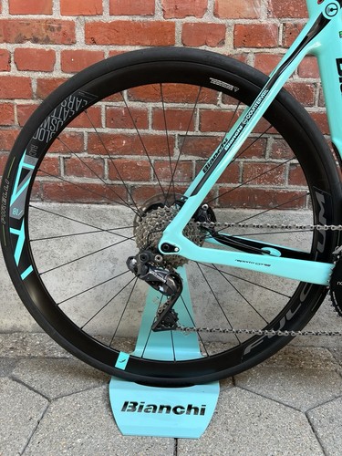 Bianchi Oltre XR4 CV Disc Shimano Ultegra Di2/Size 59/Rotor 2 In Powermeter - Bild 2 von 14