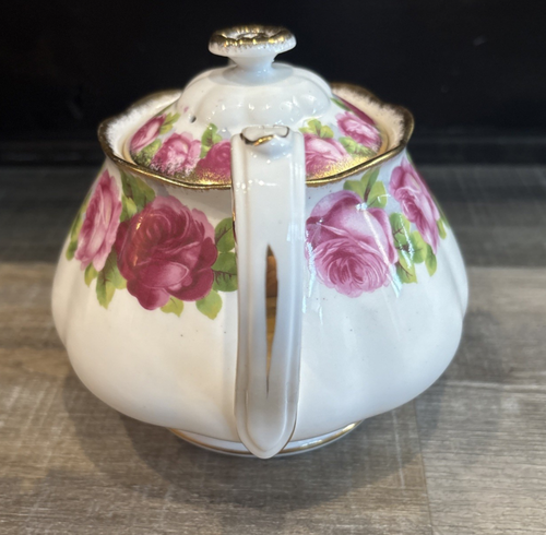 Royal Albert Bone China Old English Rose Teapot 4 Cup - Picture 4 of 19