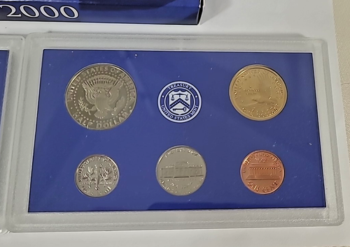 2000 United States Mint 5 Coin Proof Set + 5 Coin State Quarter Set - Picture 4 of 5