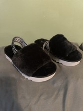 NWT Koolaburra By Ugg Fuzzy Slippers Black Ladies Size 6. SOFT