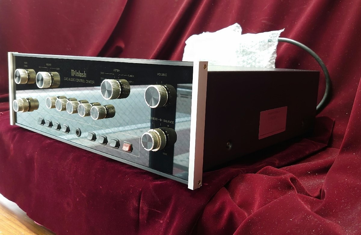 McIntosh C40 Audio Control Center Preamplifier AC100V