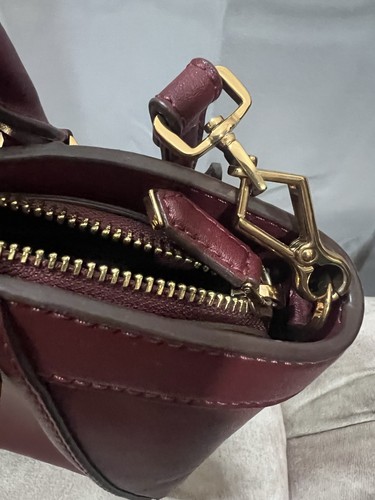 Reduced. Charles & Keith Burgundy Handbag - CornerScuffs - Tag Attached - Picture 7 of 9