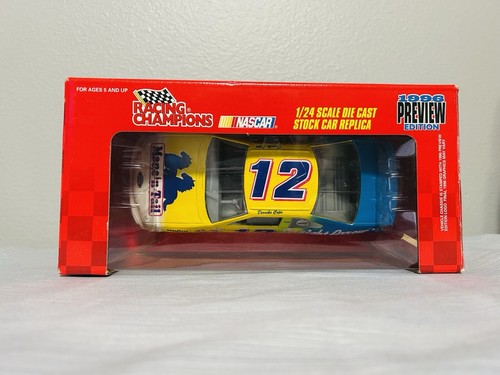 RACING CHAMPIONS 1:24 1996 Preview Edition Diecast #12 Straight Arrow - Picture 2 of 3