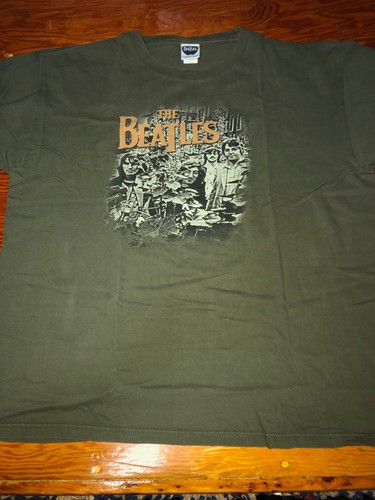 Awesome Vintage Beatles "GARDEN" Photo Shoot  XL Preowned  - Picture 2 of 3