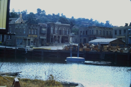 BACK LOT WATER FRONT STREET SCENE, UNIVERSAL STUDIO, CA 1980 35mm PHOTO SLIDE