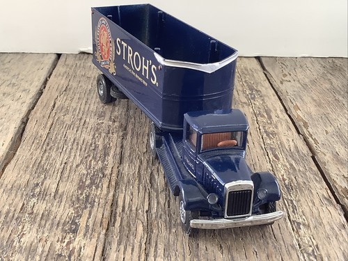 Hartoy American Highway Legends Mack BM Stroh’s Beers 1:64 Scale Missing Top - Picture 7 of 11