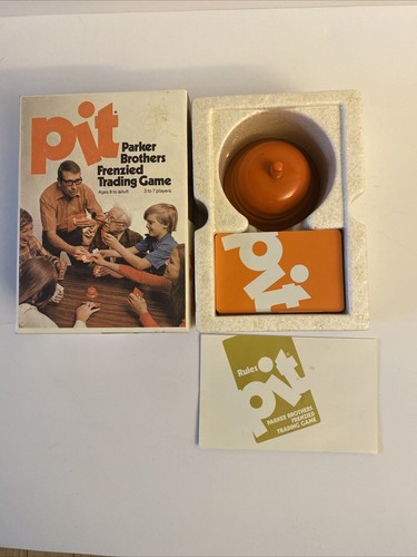 PIT Trading Card Game Vintage 1973 Complete With Bell & Instructions Family FUN - Picture 2 of 3