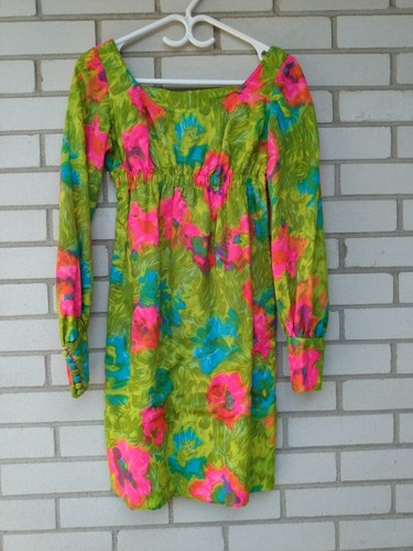 Vintage Mod Mini Dress Handmade Hawaiian Psychedelic Floral Handmade 32"B Small
