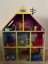 PEPPA PIG PLAYHOUSE Wooden 8 Rooms with 2 Figures and 25 Accessories
