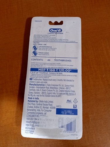 Oral B Cavity Defense with Charcoal Extract 4 pack of Toothbrushes New/Sealed - Picture 3 of 3