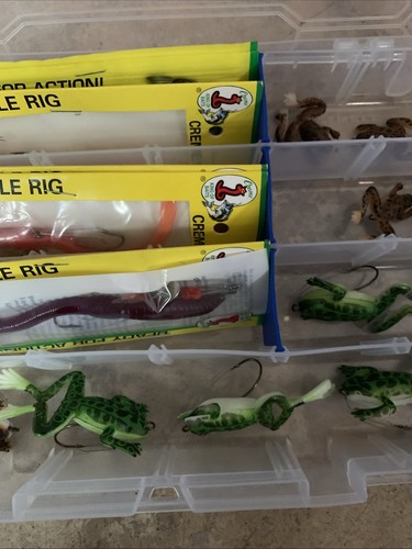 Flambeau Box Full Crème Worms And Frogs Weedless Unused Super Lot Fishing Lures - Picture 3 of 17