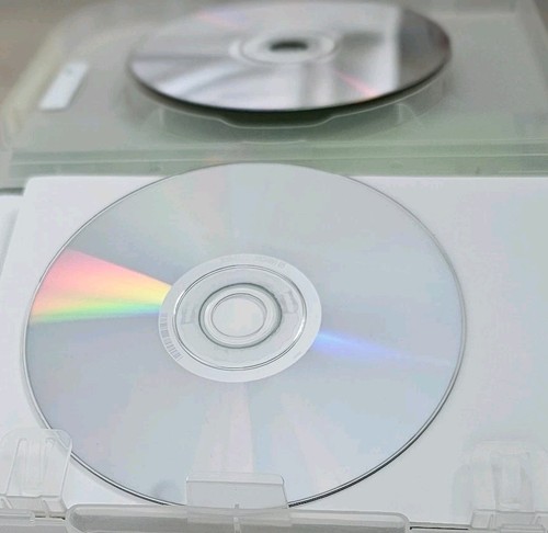 Windows 7 Home Premium Microsoft Software Full 32 Bit & 64 Bit DVD Discs - Picture 8 of 9