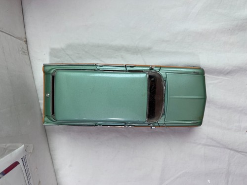1/24 FRANKLIN MINT 1961 Ford Wagon Woody Green *NEEDS CLEANING - Picture 9 of 17