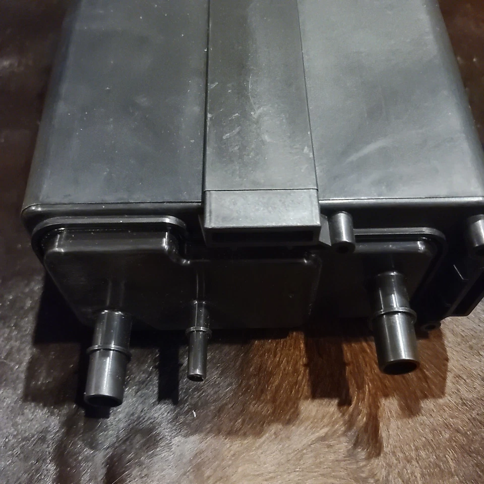 Bote de vapor Dorman 911-267 para camioneta Chevy Olds S10 GMC Jimmy Blazer Venture Foto 2 de 4