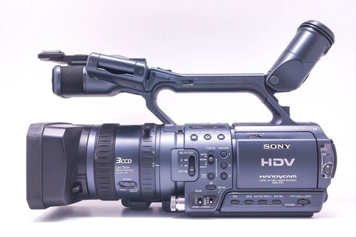 Sony HDR-FX1 3CCD HD Digital Video Camera - Picture 1 of 12