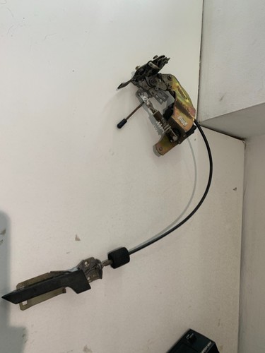 Porsche 928  Front Left Door Lock Latch Actuator - Picture 1 of 9