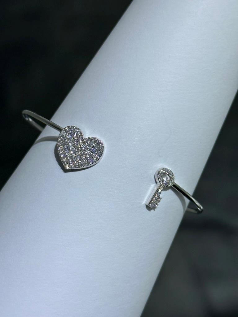Platin Sterlingsilber Weiß Saphir Pave Herz Schlüsselar…