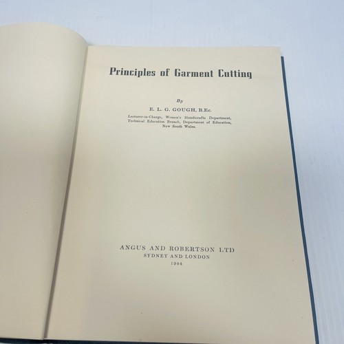 E.L.G. GOUGH - PRINCIPLES OF GARMENT CUTTING - 1st EDITION SYDNEY 1940 - Imagen 10 de 14