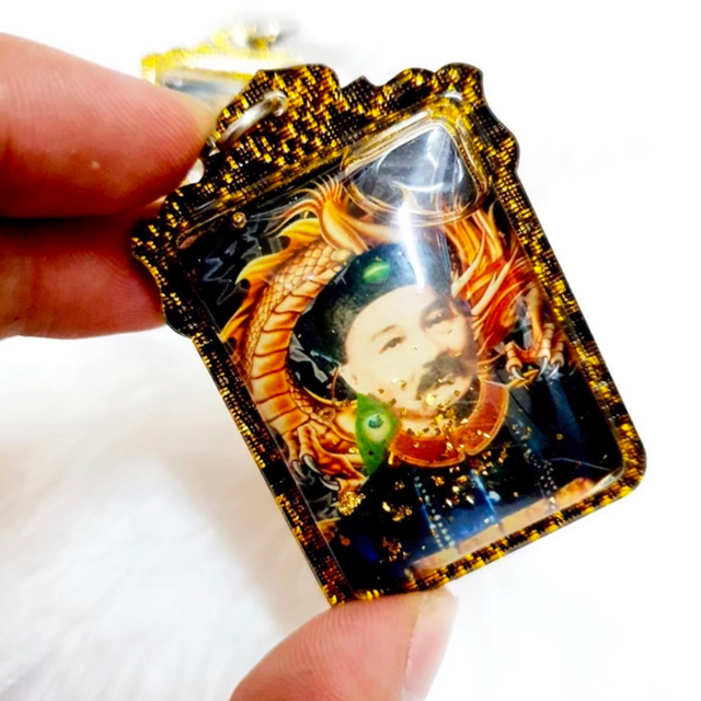Locket ERGERFONG Yi Kor Hong oil Gambling Casino Lotto Rich Money Thai Amulet Locket ERGERFONG Yi Kor Hong oil Gambling Casino Lotto Rich Money Thai Amulet