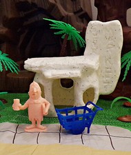 Marx 1991 Flintstones Ruby Edition Market Light Speckled Gray, w/Cart, Grocer