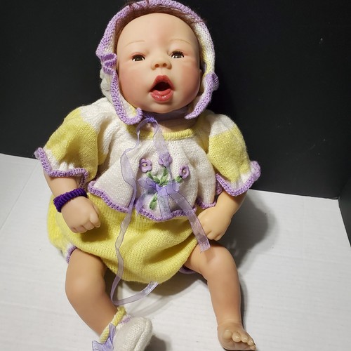 Heavens Bundle Baby Doll by Sheila Michael - Ashton-Drake - Picture 5 of 8