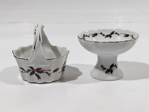 Lefton China Miniature Holiday Basket & Pedestal 03862 03059 Christmas Holly - Picture 1 of 16
