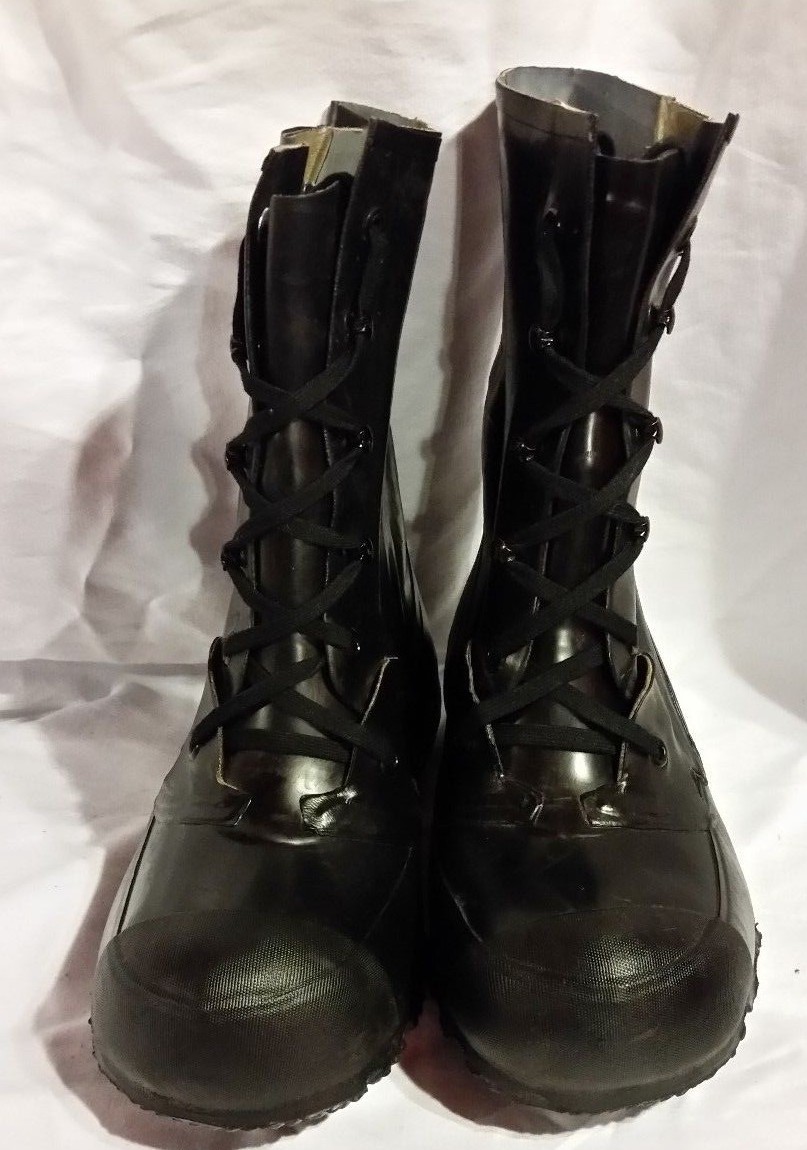 EXTREME ARCTIC COLD WEATHER sz6FF MICKEY MOUSE BUNNY BLACK BOOTS NO VALVE EXTREME ARCTIC COLD WEATHER MICKEY MOUSE BUNNY BLACK BOOTS  main image 4