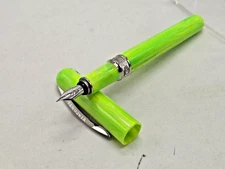 Visconti Breeze Marbled Lime Resin M Nib Fountain Pen+converter