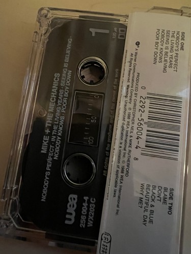 Cassette tape:   Mike & The Mechanics - Living Years - Picture 3 of 4