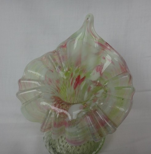 Victorian Jack in the Pulpit Splatter Vase - Uranium glass - Picture 8 of 12