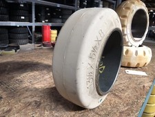 13 1/2x5 1/2x8 Super Solid Non Marking Press On Tire Forklift Tires NashLift