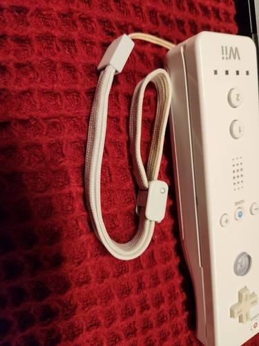 White Nintendo Wii RVL-001 Game Console Bundle Tested - Picture 9 of 11