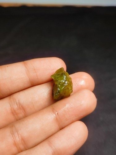 Natural Arizona Peridot, Raw Green Stone - Picture 17 of 18