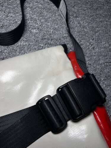 FREITAG Recycling Messenger Shoulder Bag - Red/White - Series G 5.1 - Picture 12 of 22