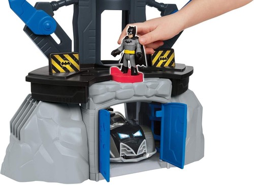 Imaginext DC Super Friends Batman Playset Transforming Batcave with Batman/Joker - Picture 6 of 8