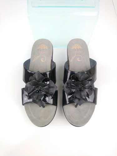 Dansko Black Patent Leather Flower Wedge Slip On Sandals Women's 37 / US 6.5 - 7 - Picture 3 of 8