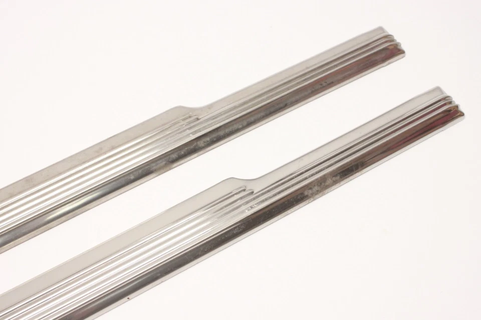 Lote de 2 NOS 1942-48 Chevrolet Fleetline guardabarros delantero moldura de acero inoxidable LH Foto 3 de 4