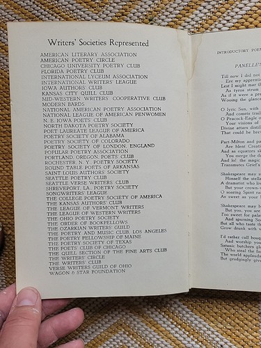 Poets on Parade. A Watchtower Book. 1938. Hardcover. - Imagen 5 de 7