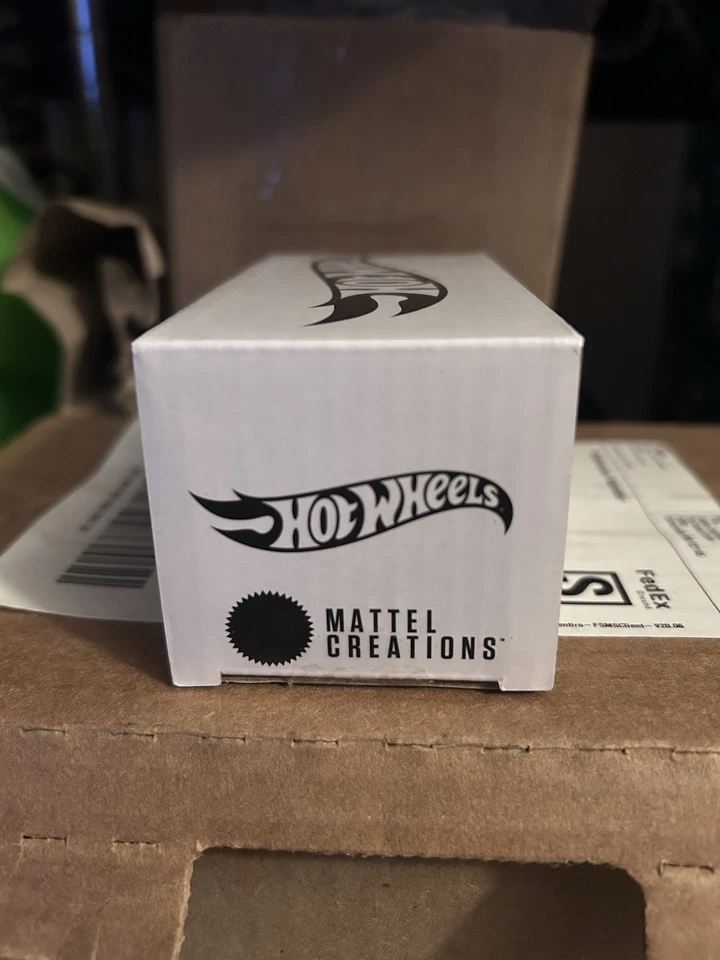 Dodge Power Wagon 1/64 diecast Hot Wheels RLC Spectraflame Olive 1964 Foto 3 de 4