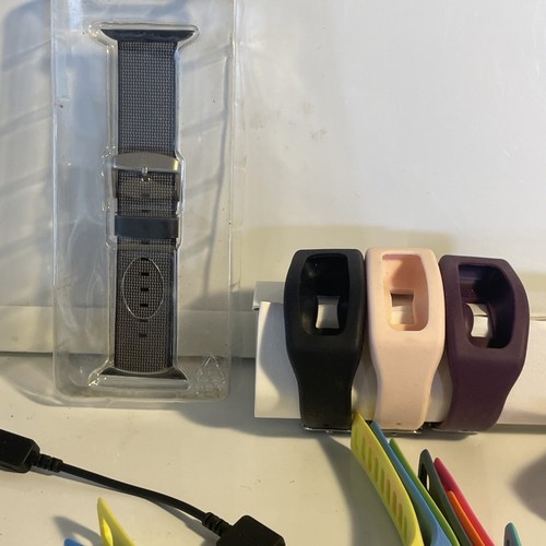 Garmin Vivofit / Fossil Activity Trackers Plus Random Misc Brand Bands For Parts - Picture 4 of 7