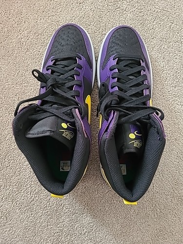 Size 10.5/12wmns - Nike Dunk High Premium EMB Lakers 2021 - Picture 5 of 8