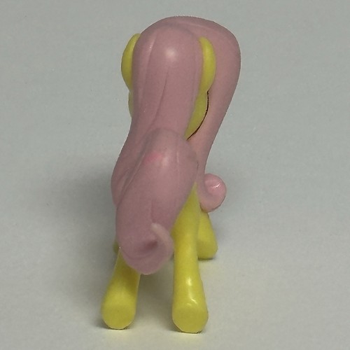 My Little Pony Hershey’s Treasure Überraschungspaket Mini Figur Fluttershy 1,5 Zoll - Bild 6 von 9