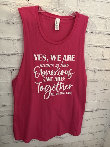 Camiseta Districk Muy Importante Rosa Gráfico Tanque SÍ, LO SABEMOS...Junior's XL - Imagen 10 de 13