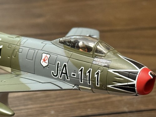 Corgi Aviation Canadair Sabre MkVI Luftwaffe JA-111 'Richtofen' 1963 AA35816 - Bild 2 von 14